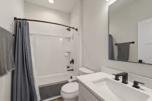 3318 Limerick Ln, Sheboygan, WI 53083 - Photo 18