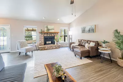 1300  Edgewood Ave, South Milwaukee, WI 53172 - Photo 4