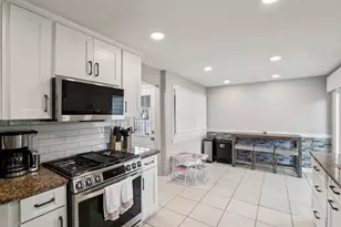 9035 W Morgan Ave, Milwaukee, WI 53228 - Photo 10