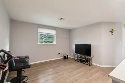 9035  W Morgan Ave, Milwaukee, WI 53228 - Photo 30