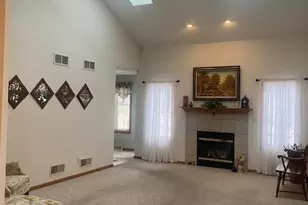 6925 Prince Dr, Racine, WI 53402 - Photo 10