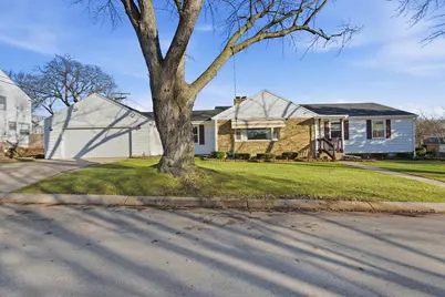 4630 W Anthony Dr, Greenfield, WI 53219 - Photo 2