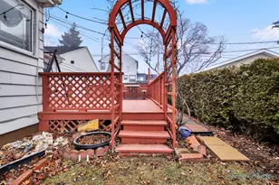 4630 W Anthony Dr, Greenfield, WI 53219 - Photo 34