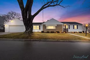 4630 W Anthony Dr, Greenfield, WI 53219 - Photo 1