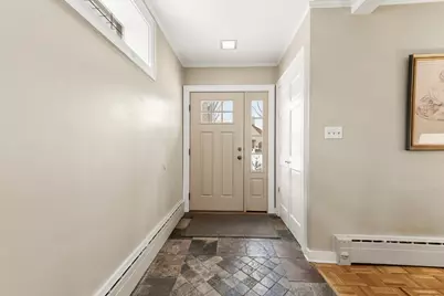 722 E Carlisle Ave, Whitefish Bay, WI 53217 - Photo 2