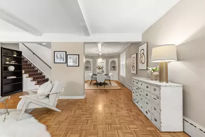 722 E Carlisle Ave, Whitefish Bay, WI 53217 - Photo 4