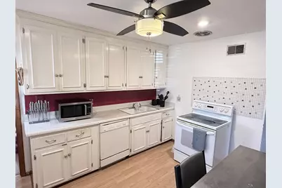 5701 N 79th St, Milwaukee, WI 53218 - Photo 10