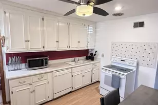 5701 N 79th St, Milwaukee, WI 53218 - Photo 10