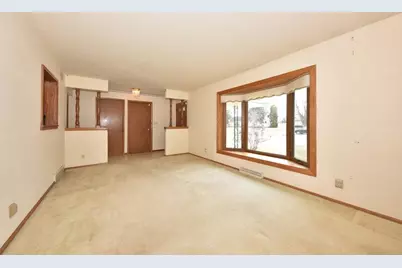 1620  Drexel Blvd, South Milwaukee, WI 53172 - Photo 6