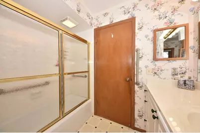 1620  Drexel Blvd, South Milwaukee, WI 53172 - Photo 20