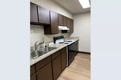 N89W16329  Cleveland Ave, Menomonee Falls, WI 53051 - Photo 2