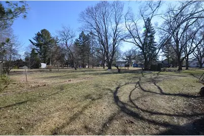 951 W Walworth Ave, Whitewater, WI 53190 - Photo 4