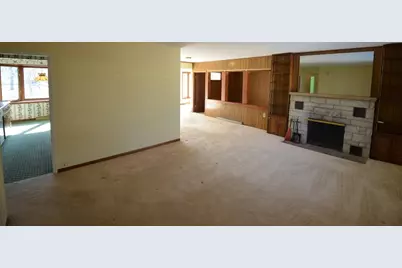 951 W Walworth Ave, Whitewater, WI 53190 - Photo 6