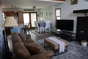 8126 61st Ave, Kenosha, WI 53142 - Photo 4