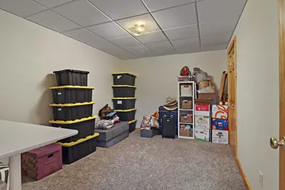 1212  Laurel Ln, Racine, WI 53139 - Photo 30