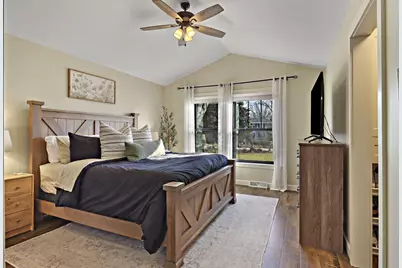 1212  Laurel Ln, Racine, WI 53139 - Photo 18