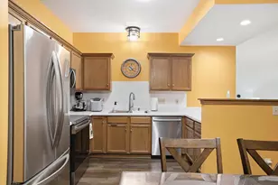 1827 E Racine Ave, Waukesha, WI 53186 - Photo 8