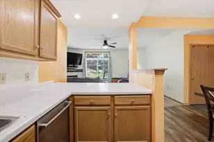 1827 E Racine Ave, Waukesha, WI 53186 - Photo 10