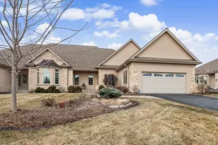 N35W23668 Auburn Ct, Pewaukee, WI 53072 - Photo 1