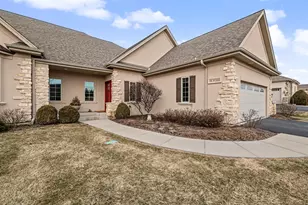 N35W23668 Auburn Ct, Pewaukee, WI 53072 - Photo 34