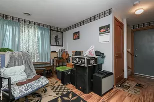 1901 Woodburn Rd, Waukesha, WI 53188 - Photo 24