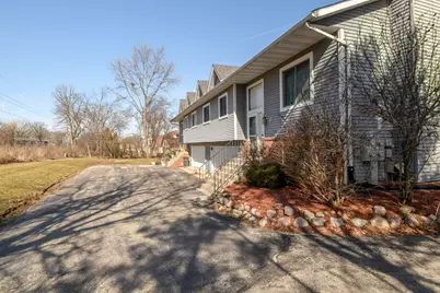 1901  Woodburn Rd #D, Waukesha, WI 53188 - Photo 4