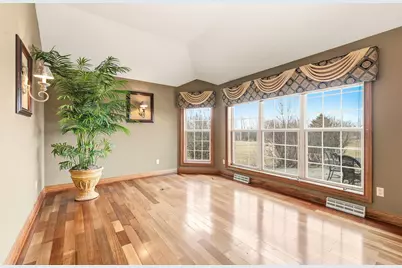 1183  Aspen Ct, Grafton, WI 53024 - Photo 16