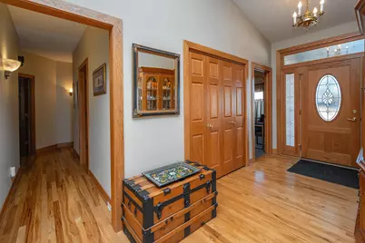 432  Stonewall Ct, Burlington, WI 53105 - Photo 4