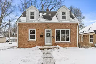 1929 W Marne Ave, Glendale, WI 53209 - Photo 2