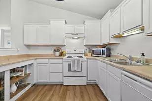 1723 State St, Racine, WI 53182 - Photo 8