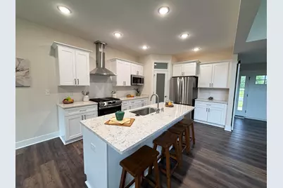 4733  Piper Ln, Racine, WI 53403 - Photo 2