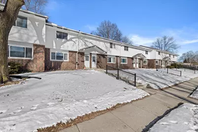 809  Ridgeway Dr, Pewaukee, WI 53072 - Photo 36