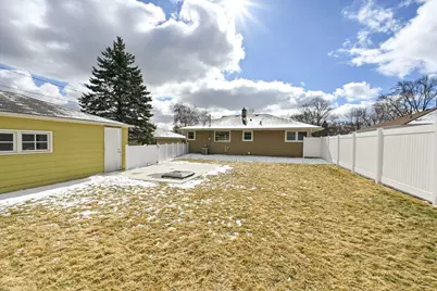 N85W17294  Lee Pl, Menomonee Falls, WI 53051 - Photo 30