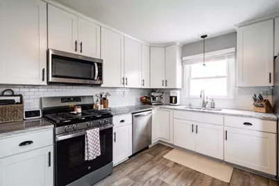 332  Greenmeadow Dr, Waukesha, WI 53188 - Photo 10