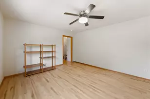 W273N2420 Arlington Ct, Pewaukee, WI 53072 - Photo 34