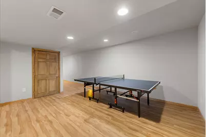 W273N2420  Arlington Ct, Pewaukee, WI 53072 - Photo 44