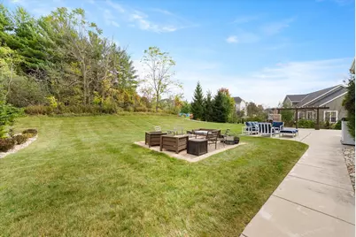 W273N2420  Arlington Ct, Pewaukee, WI 53072 - Photo 54
