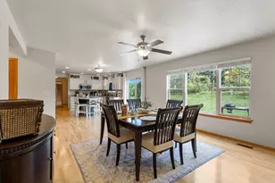 W273N2420 Arlington Ct, Pewaukee, WI 53072 - Photo 14