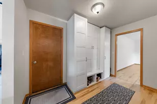 W273N2420 Arlington Ct, Pewaukee, WI 53072 - Photo 36