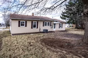 917 Jefferson St, West Bend, WI 53090 - Photo 44