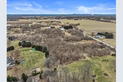 851  Ravine Ridge Dr, Richfield, WI 53017 - Photo 4