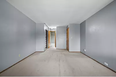 321  E  Park Hill Dr, Pewaukee, WI 53072 - Photo 10