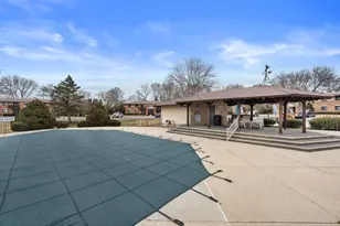 321 Park Hill Dr, Pewaukee, WI 53072 - Photo 18