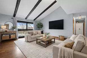 321 Park Hill Dr, Pewaukee, WI 53072 - Photo 6