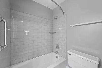 321  E  Park Hill Dr, Pewaukee, WI 53072 - Photo 12