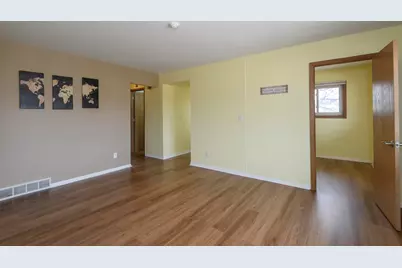 325  Sentinel Dr, Waukesha, WI 53189 - Photo 28