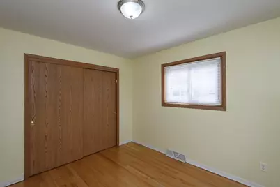 325  Sentinel Dr, Waukesha, WI 53189 - Photo 20