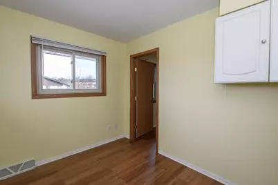 325  Sentinel Dr, Waukesha, WI 53189 - Photo 34