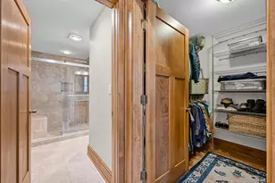 1624 N Farwell Ave, Milwaukee, WI 53202 - Photo 18