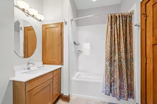 1624 N Farwell Ave, Milwaukee, WI 53202 - Photo 24